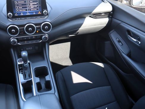 Used 2025 Nissan Sentra SV w/ Trunk Package image 12