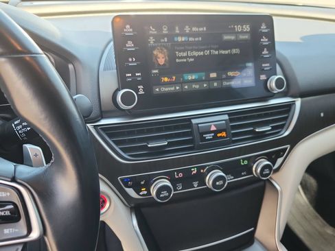 Used 2020 Honda Accord Touring image 24