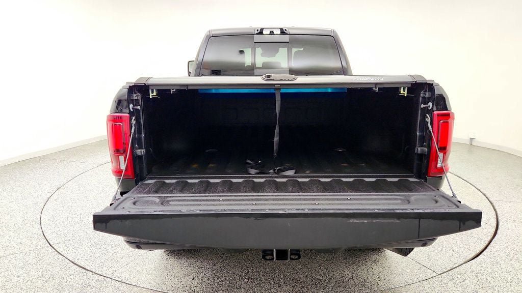Used 2025 RAM 2500 Limited AWD/4WD image 23