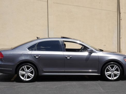 Used 2013 Volkswagen Passat TDI SEL Premium FWD image 21