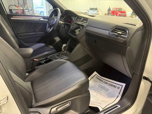 Certified 2023 Volkswagen Tiguan SE R-Line FWD image 27