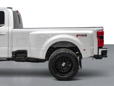 Used 2023 Ford F350 Lariat w/ Lariat Ultimate Package AWD/4WD image 12