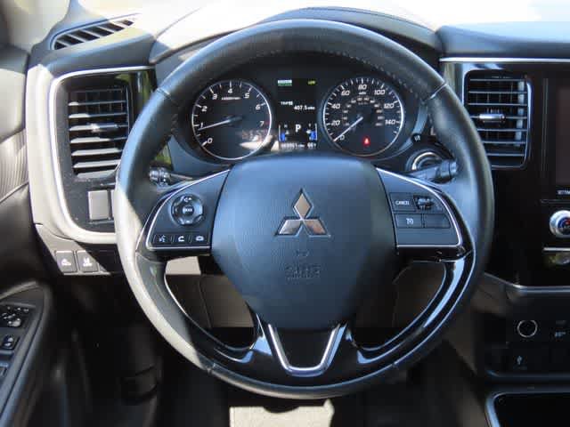 Used 2020 Mitsubishi Outlander SEL AWD/4WD image 19