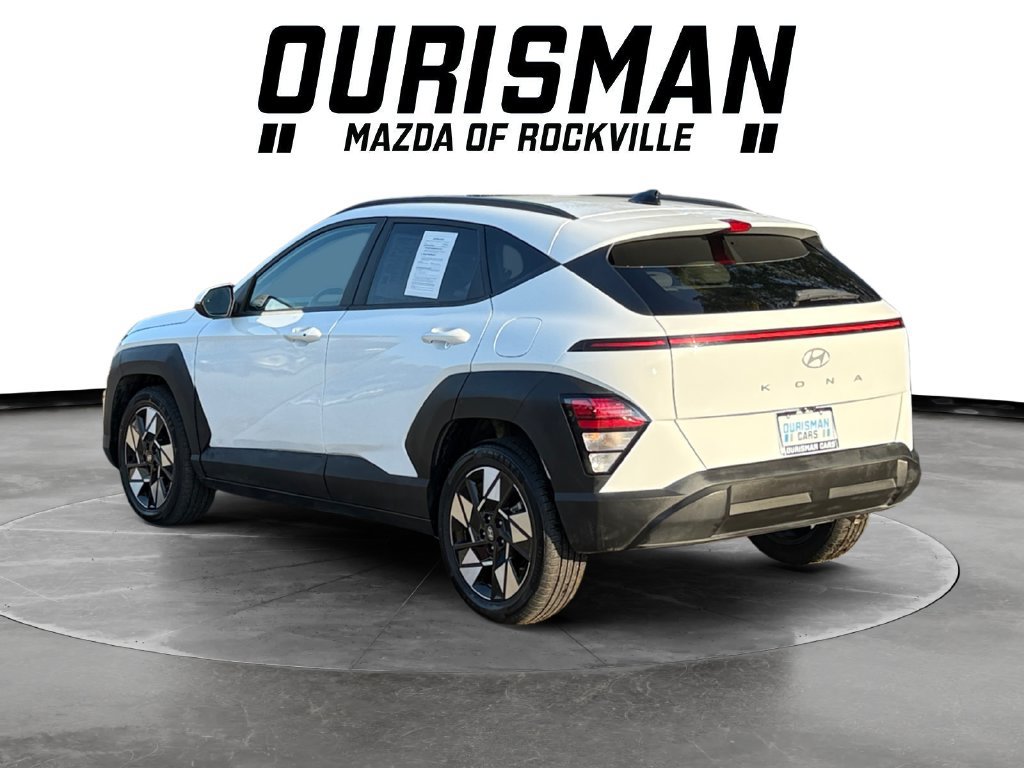 Used 2025 Hyundai Kona SEL FWD image 4