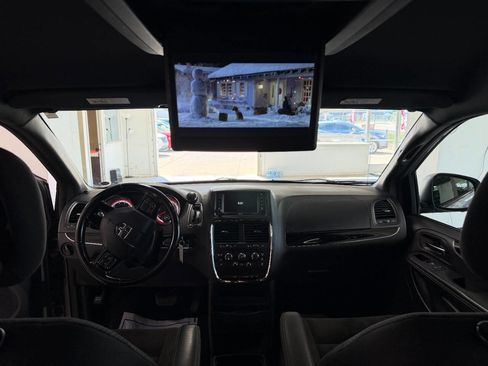 Used 2017 Dodge Grand Caravan SE FWD image 21