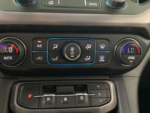 Used 2020 GMC Acadia AT4 w/ Trailering Package AWD/4WD image 17