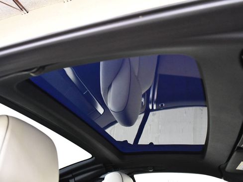 Used 2019 Mercedes-Benz SL 550 image 21