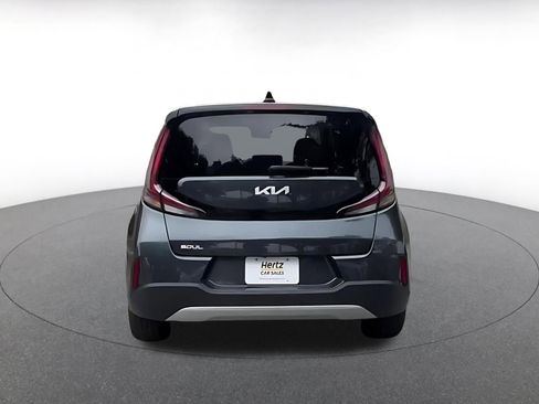 Used 2025 Kia Soul LX w/ LX Technology Package FWD image 12