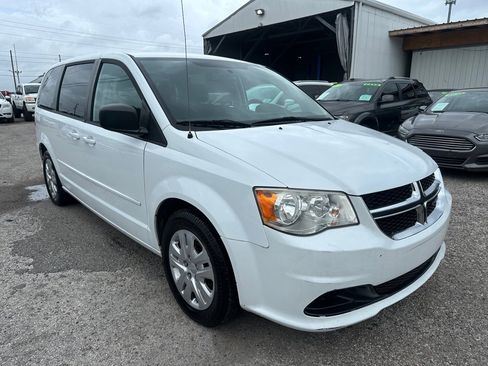 Used 2017 Dodge Grand Caravan SE w/ UConnect Hands-Free Group FWD image 1