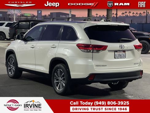 Used 2019 Toyota Highlander XLE image 4