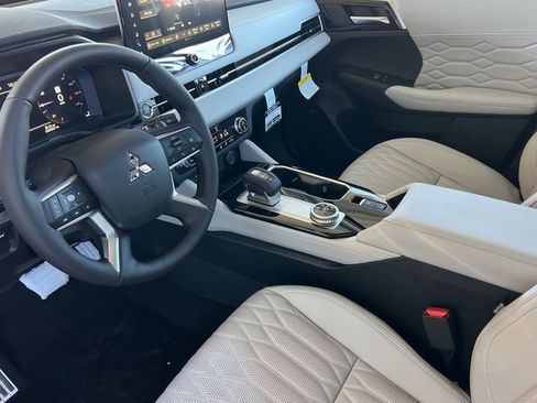New 2026 Mitsubishi Outlander SEL FWD image 11