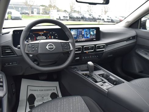 Used 2026 Nissan Sentra SV w/ SV Convenience Package FWD image 25