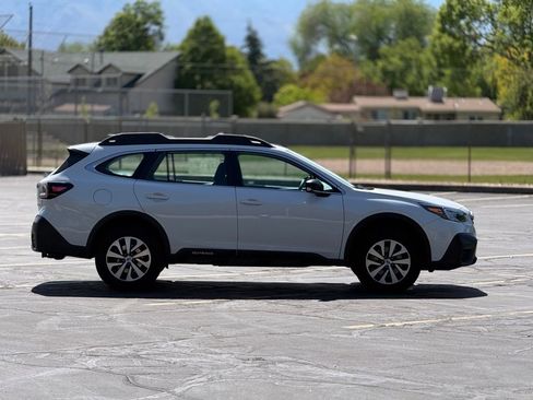 Used 2022 Subaru Outback AWD/4WD image 4
