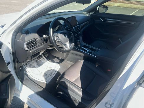 Used 2020 Honda Accord Sport image 11