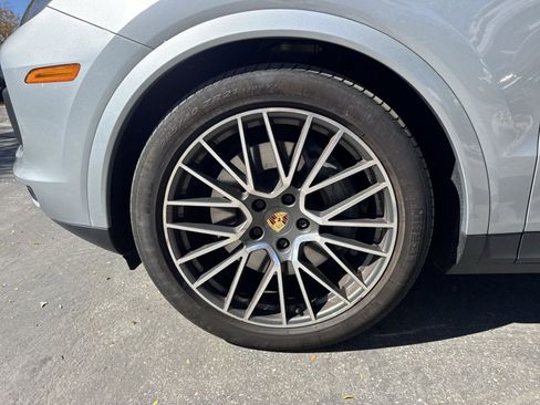 Used 2020 Porsche Cayenne S image 15