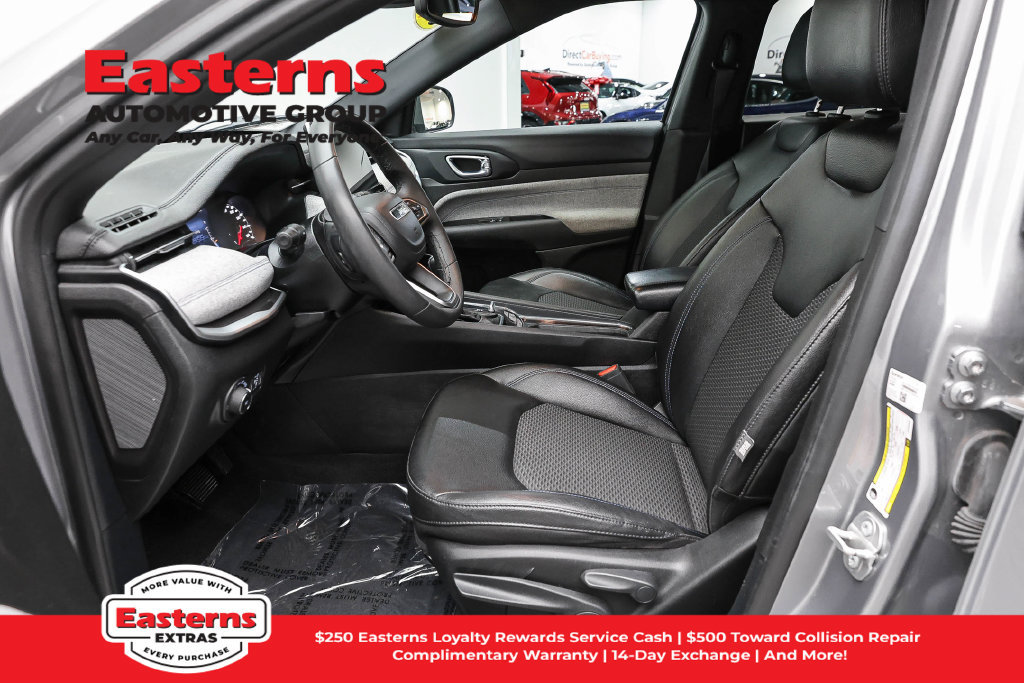Used 2024 Jeep Compass Latitude AWD/4WD image 14