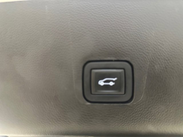 Used 2021 Chevrolet Traverse LT w/ LT Premium Package FWD image 19