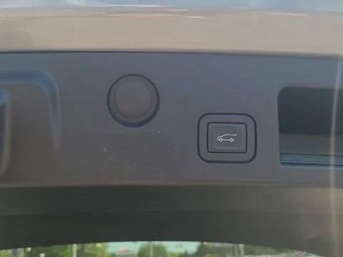 New 2026 GMC Terrain Elevation w/ Elevation Premium Package AWD/4WD image 23