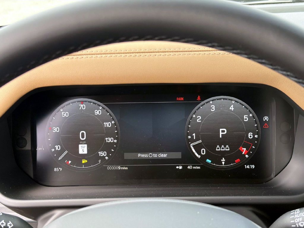 New 2026 Land Rover Defender 110 X-Dynamic SE AWD/4WD image 29