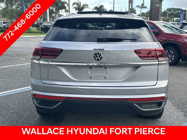Used 2020 Volkswagen Atlas Cross Sport SE w/ Panoramic Sunroof Package FWD image 7
