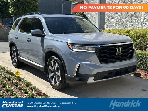 Certified 2024 Honda Pilot Touring image 1