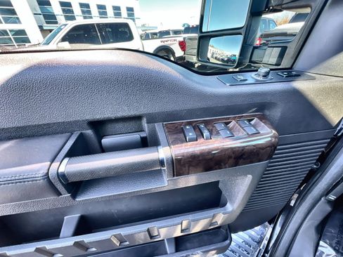 Used 2015 Ford F350 Platinum w/ FX4 Off-Road Package image 15