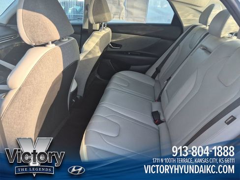 Used 2024 Hyundai Elantra Limited FWD image 25