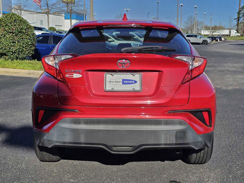 Used 2021 Toyota C-HR XLE image 7