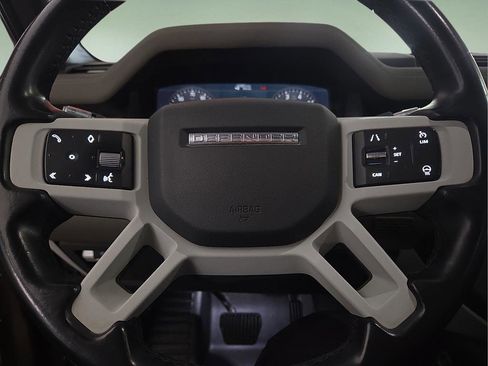 Used 2020 Land Rover Defender 110 First Edition AWD/4WD image 25