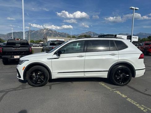 Used 2024 Volkswagen Tiguan SE R-Line AWD/4WD image 7