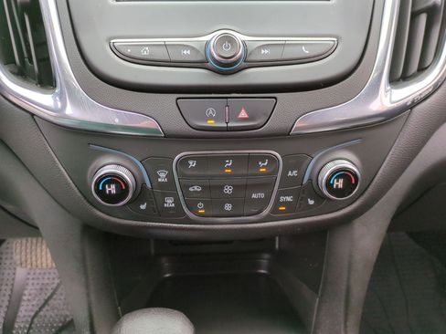 Certified 2022 Chevrolet Equinox LT image 11