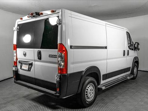 Used 2025 RAM ProMaster 2500 w/ U-Haul Equipment Group FWD image 8