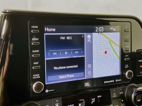 Used 2021 Toyota Highlander XSE AWD/4WD image 13