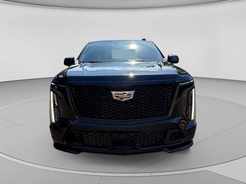 Used 2025 Cadillac Escalade V AWD/4WD image 8