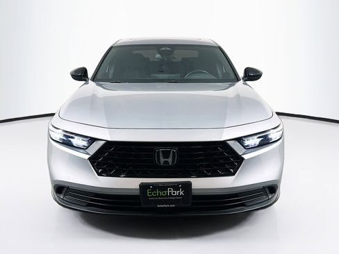 Used 2023 Honda Accord Sport image 2