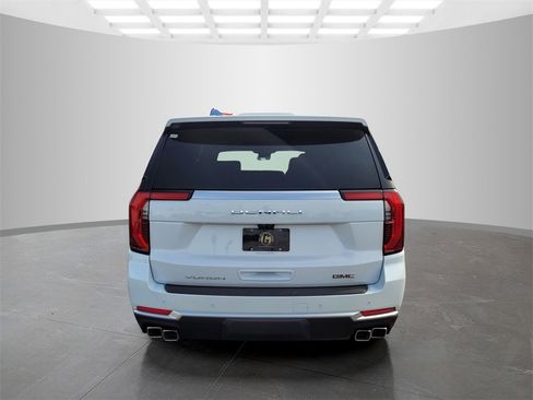 New 2026 GMC Yukon XL Denali w/ Denali Reserve Package image 5