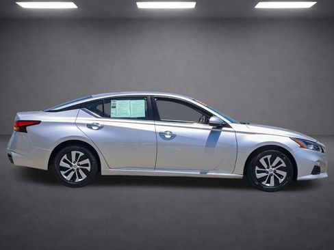 Used 2021 Nissan Altima 2.5 S FWD image 3