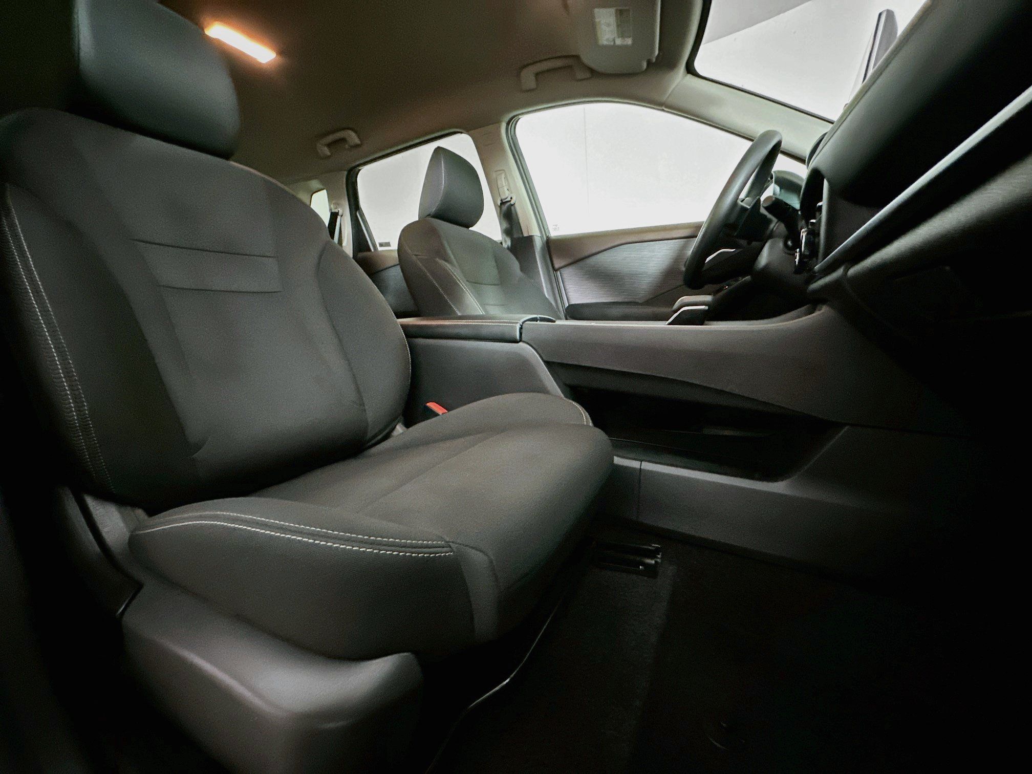 Used 2023 Nissan Rogue S FWD image 30