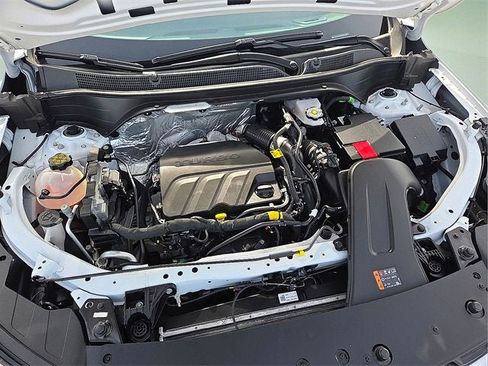 Certified 2025 Chevrolet Trax LS image 10