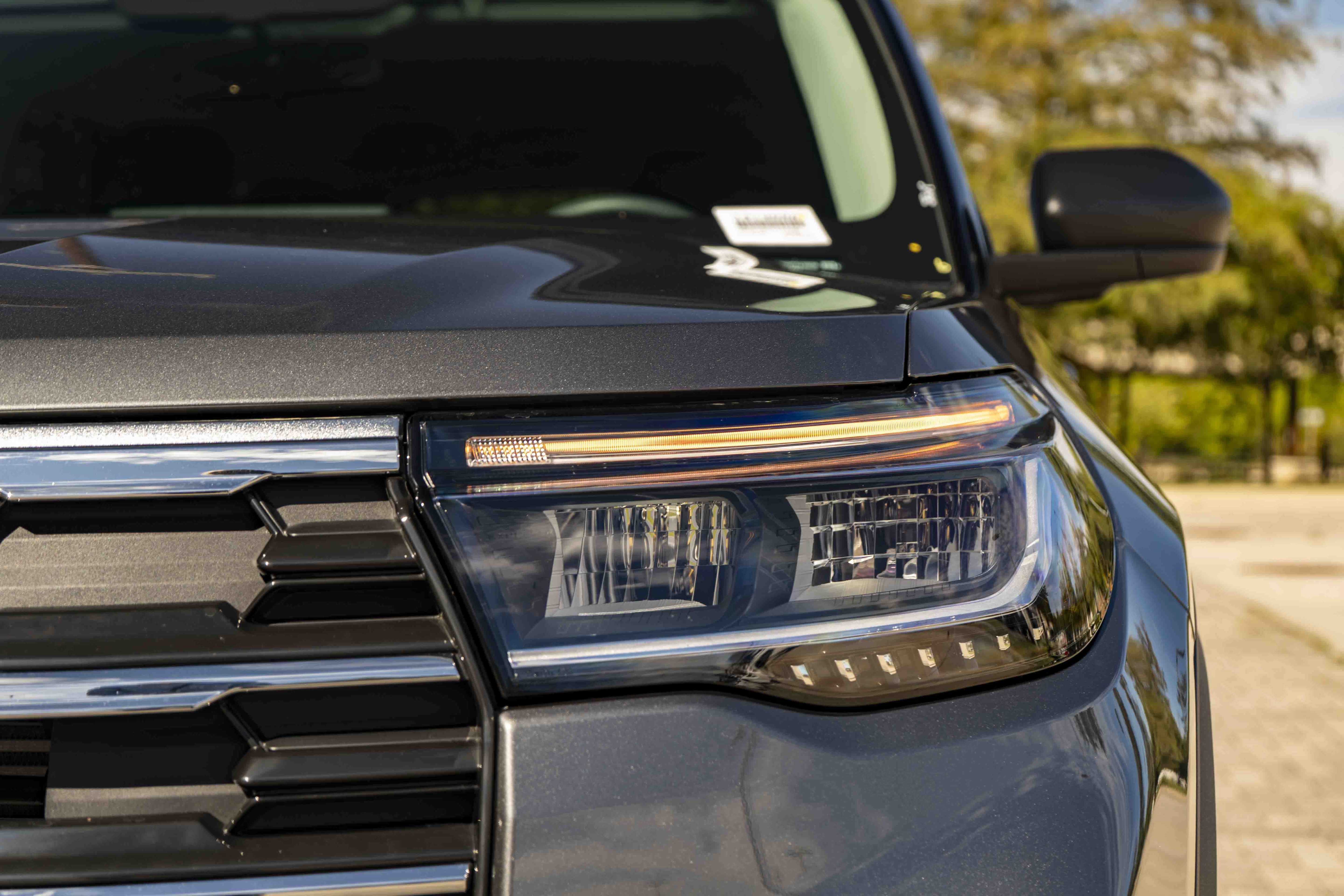Used 2026 Ford Explorer Active RWD image 10