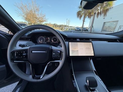 Used 2026 Land Rover Range Rover Velar Dynamic SE image 15