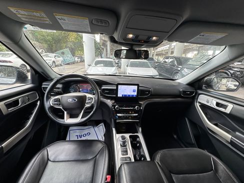 Used 2022 Ford Explorer Limited image 26