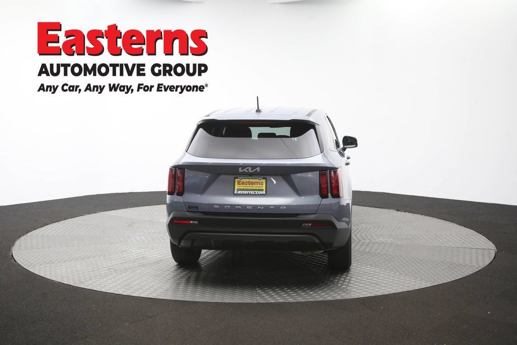Used 2022 Kia Sorento LX FWD image 35