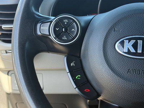Used 2019 Kia Soul FWD image 14