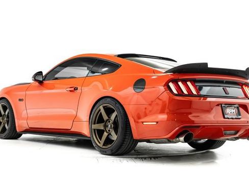 Used 2016 Ford Mustang GT w/ Black Accent Package RWD image 10