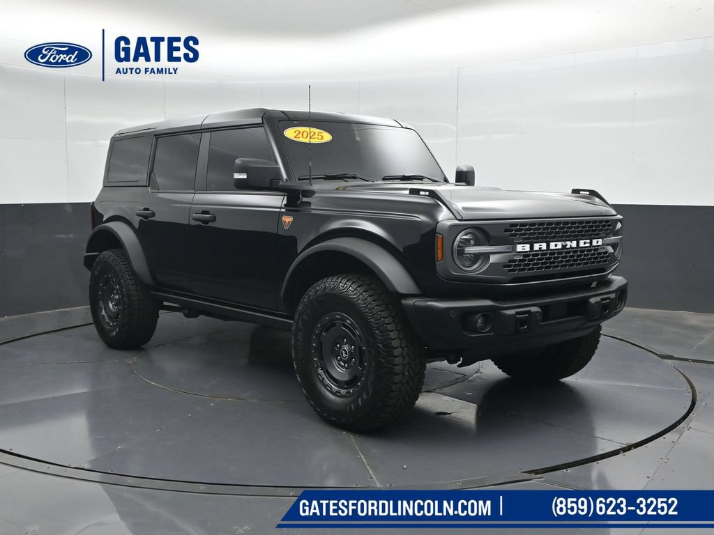 Used 2025 Ford Bronco Badlands AWD/4WD image 4