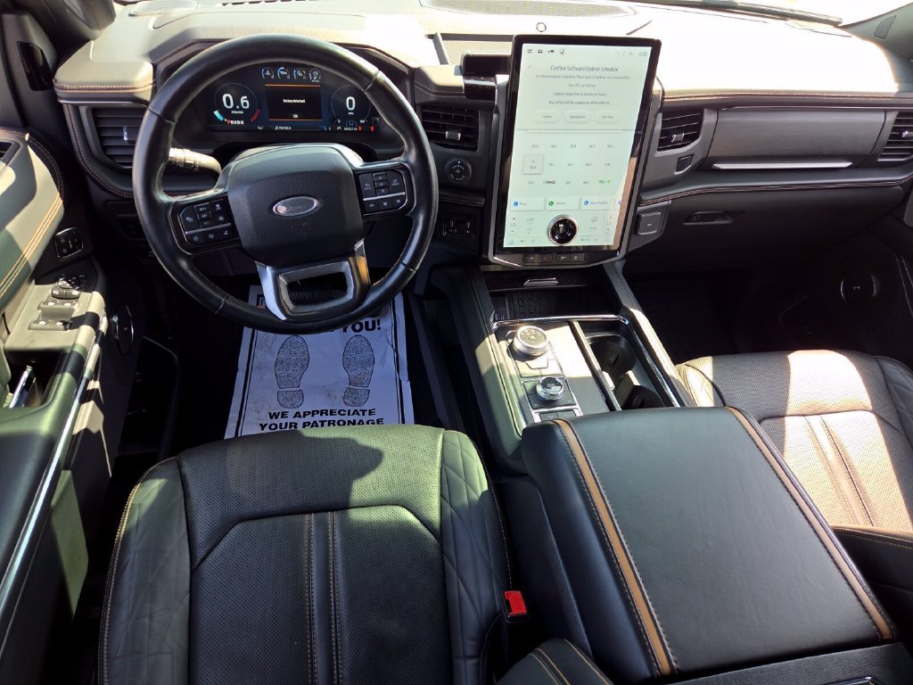 Used 2024 Ford Expedition Platinum AWD/4WD image 10