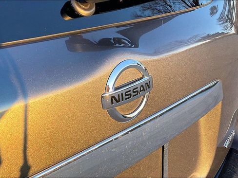 Used 2019 Nissan Pathfinder S image 7