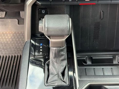 Used 2022 Toyota Tundra SR5 w/ SR5 Premium Package image 30