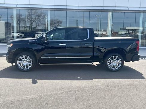 Used 2025 Chevrolet Silverado 1500 High Country w/ High Country Premium Package image 9